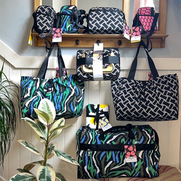 25% off Bundles NWT Arrow Geo/Yellow Poppy 2 Kitchen Towels DVF for Target - Picture 8 of 10